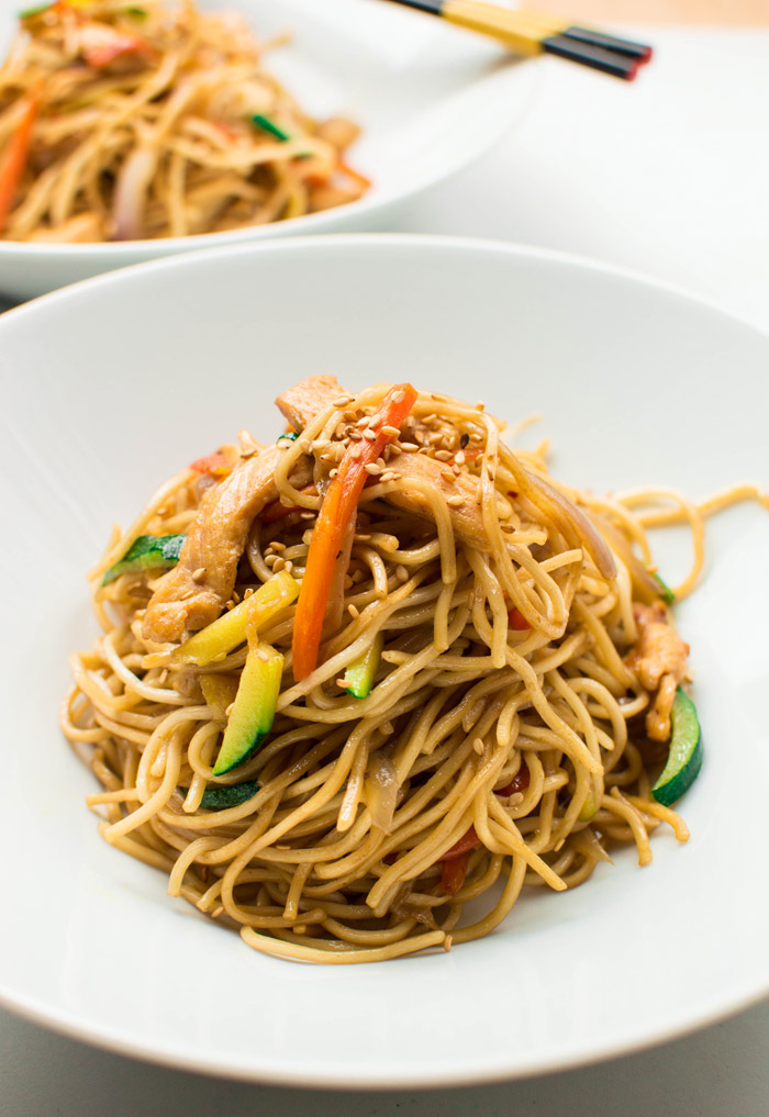 Chow mein de pollo